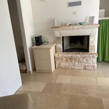 مبيت وإفطار أوستوني Relais Trulli Le Icone المظهر الخارجي الصورة