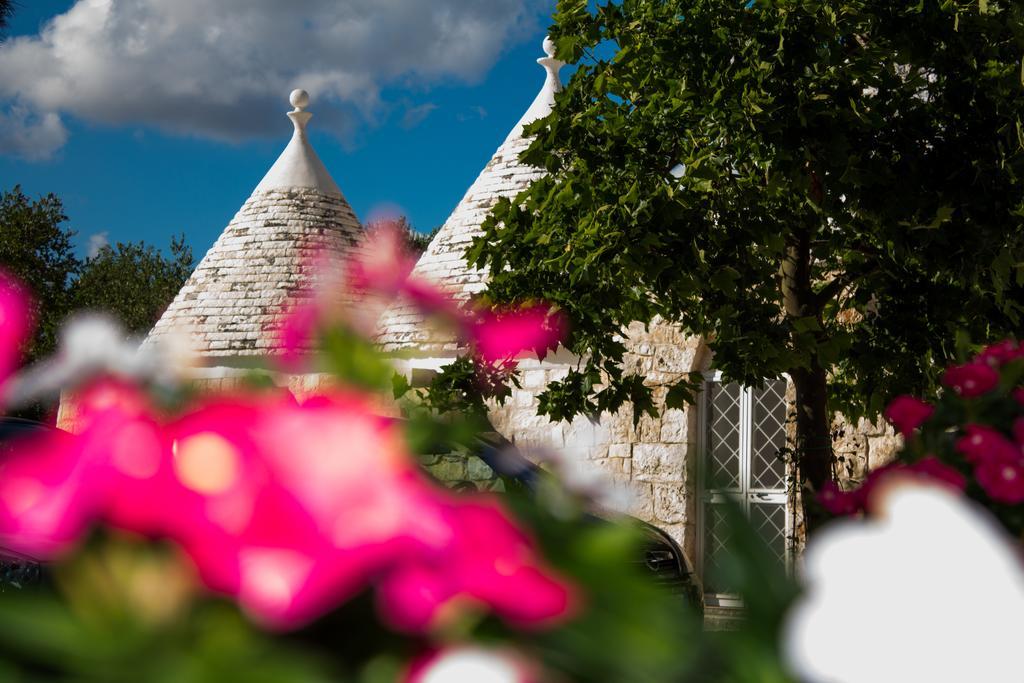 مبيت وإفطار أوستوني Relais Trulli Le Icone المظهر الخارجي الصورة